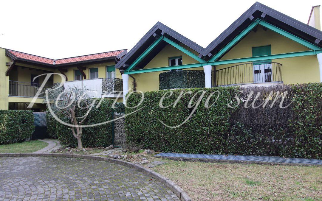 Morazzone – Mansarda trilocale con box doppio, posto auto e cantina